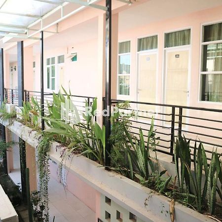 Wisma Suci Syariah Polewali Mandar Mitra Reddoorz Matakali Exterior foto